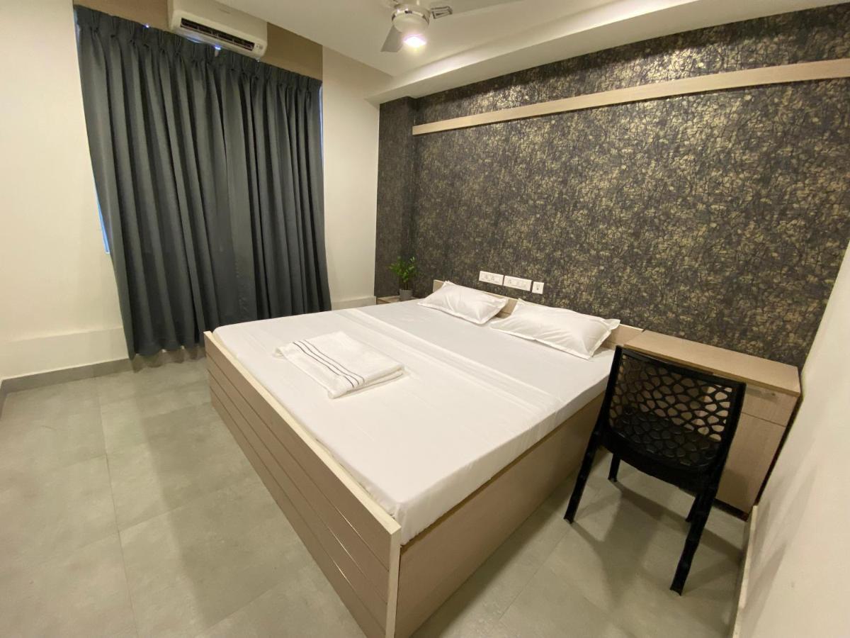 Karippals Inn Kottayam Bagian luar foto