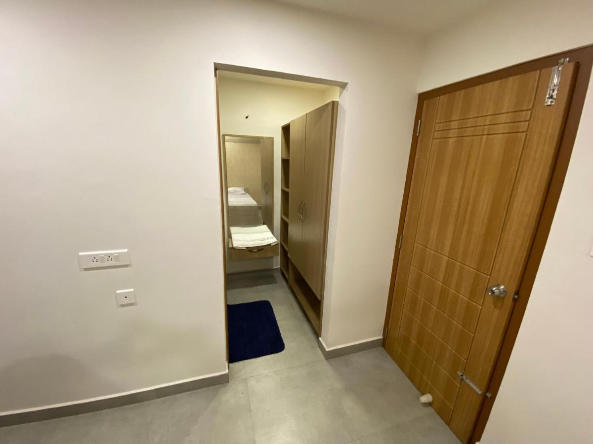 Karippals Inn Kottayam Bagian luar foto